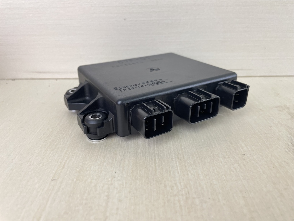 2001 Yamaha 100HP 4 Stroke Outboard CDI Unit Computer 67F-85540-01-00