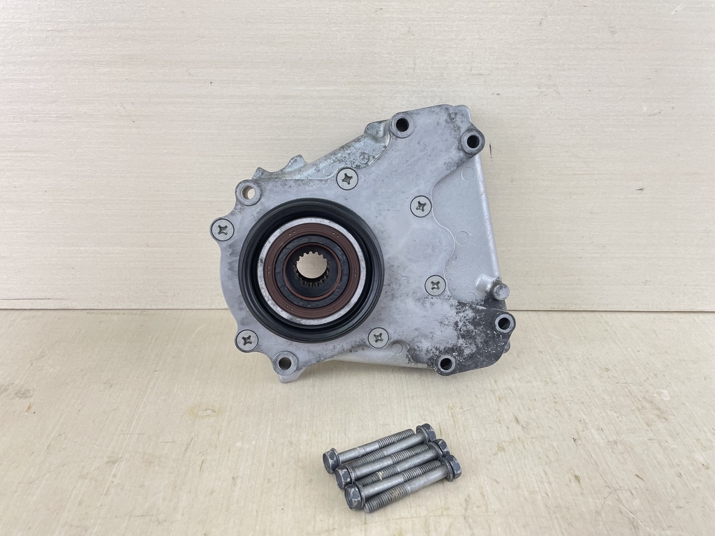 2001 Yamaha 100HP 4 Stroke Outboard Oil Pump Assembly 67F-13300-00-00