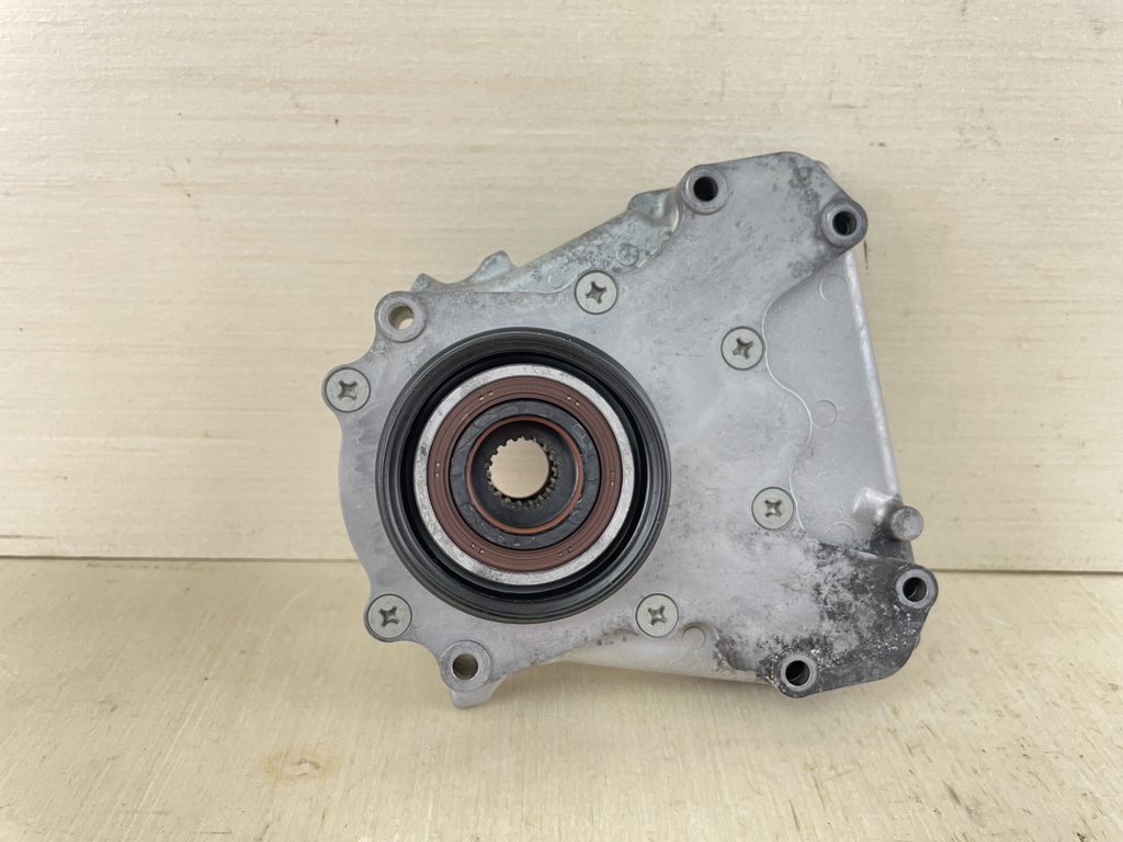 2001 Yamaha 100HP 4 Stroke Outboard Oil Pump Assembly 67F-13300-00-00