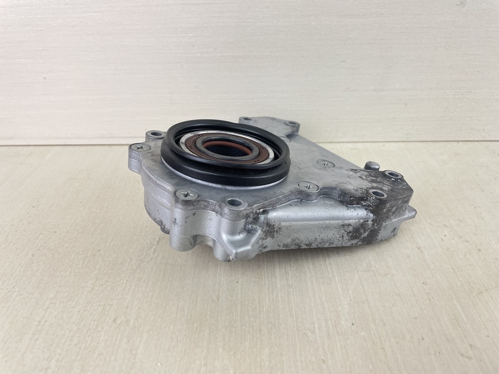 2001 Yamaha 100HP 4 Stroke Outboard Oil Pump Assembly 67F-13300-00-00