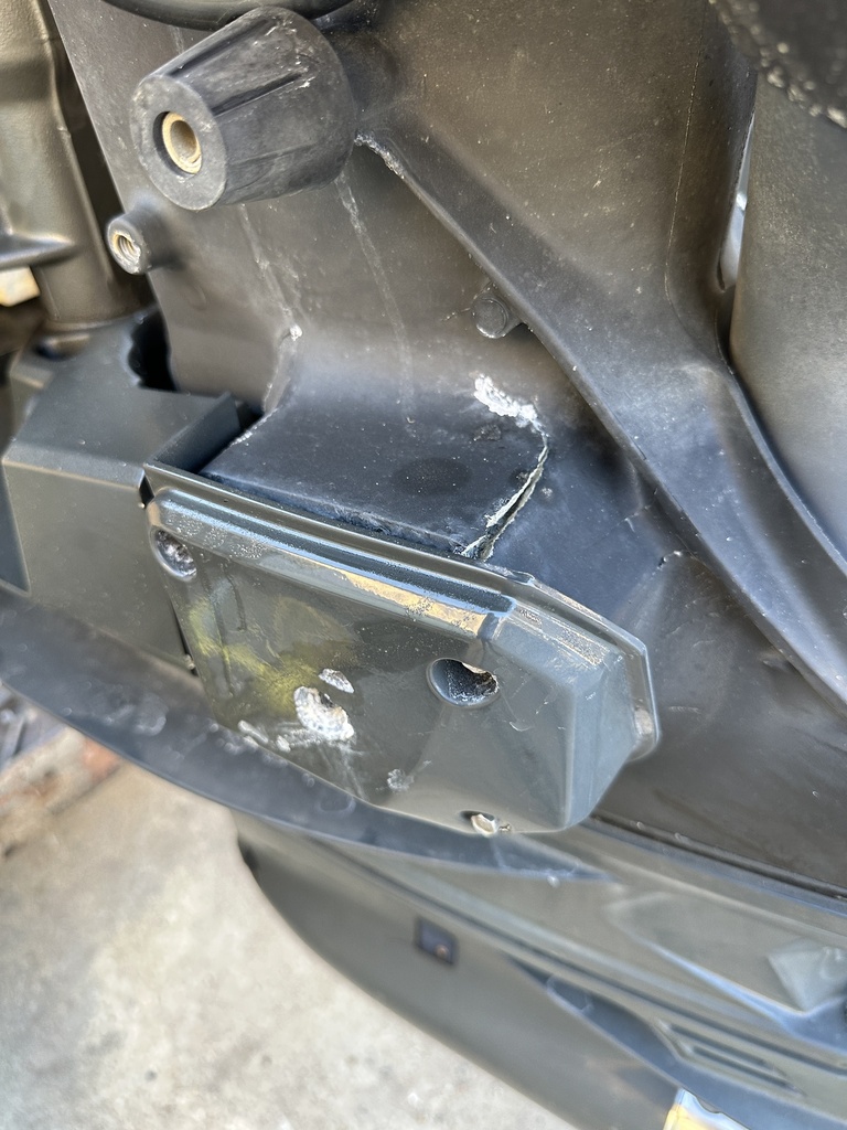 2017 Evinrude 250HP G2 2 Stroke Outboard Engine 25" Pair Twins