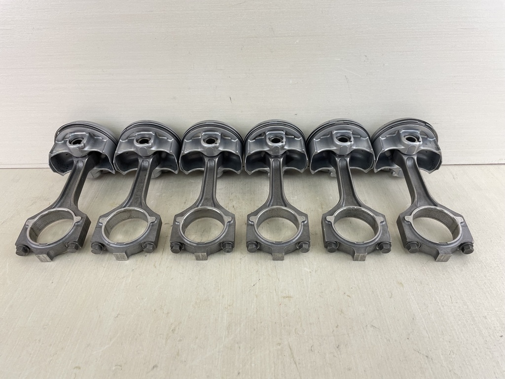 2002-2005 Yamaha 200 225 HP 4 Stroke Outboard Piston & Connecting Rod 69J-11631-00-B0