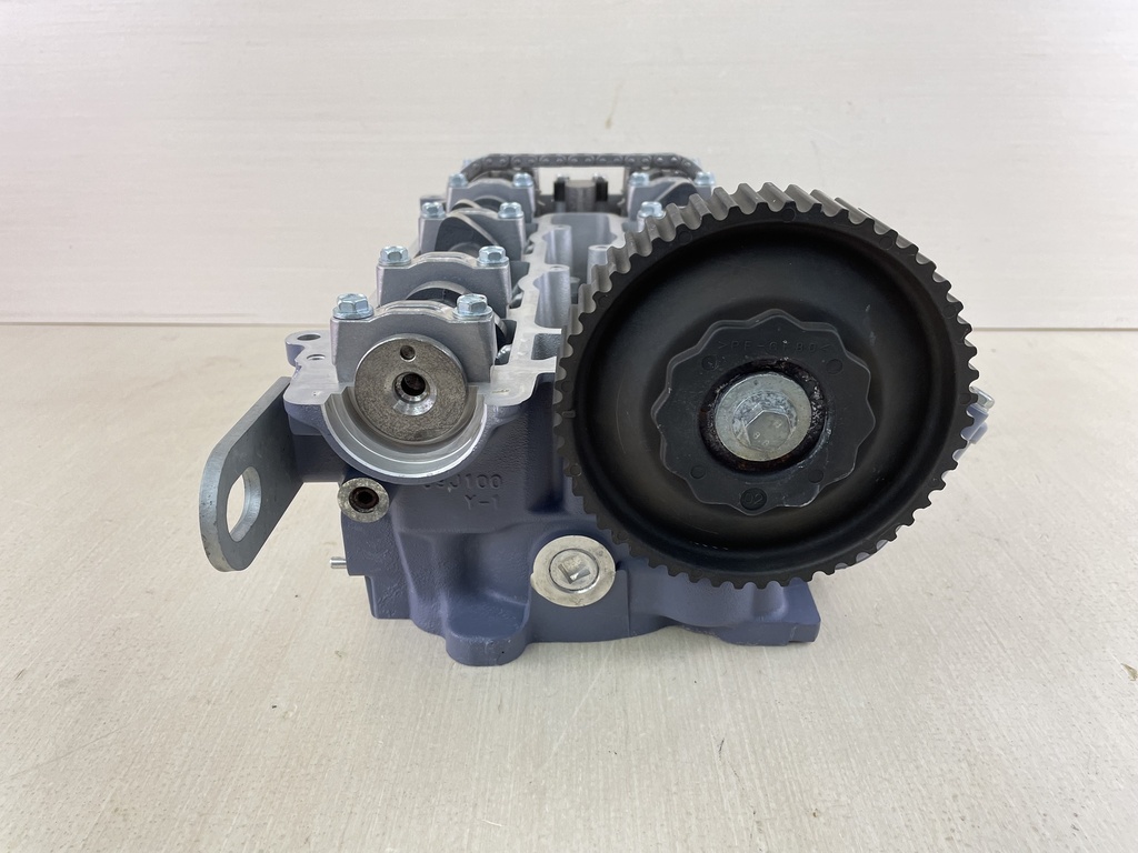 2003 Yamaha 200 225 HP 4 Stroke Outboard Cylinder Head Starboard 69J-W009A-01-1S