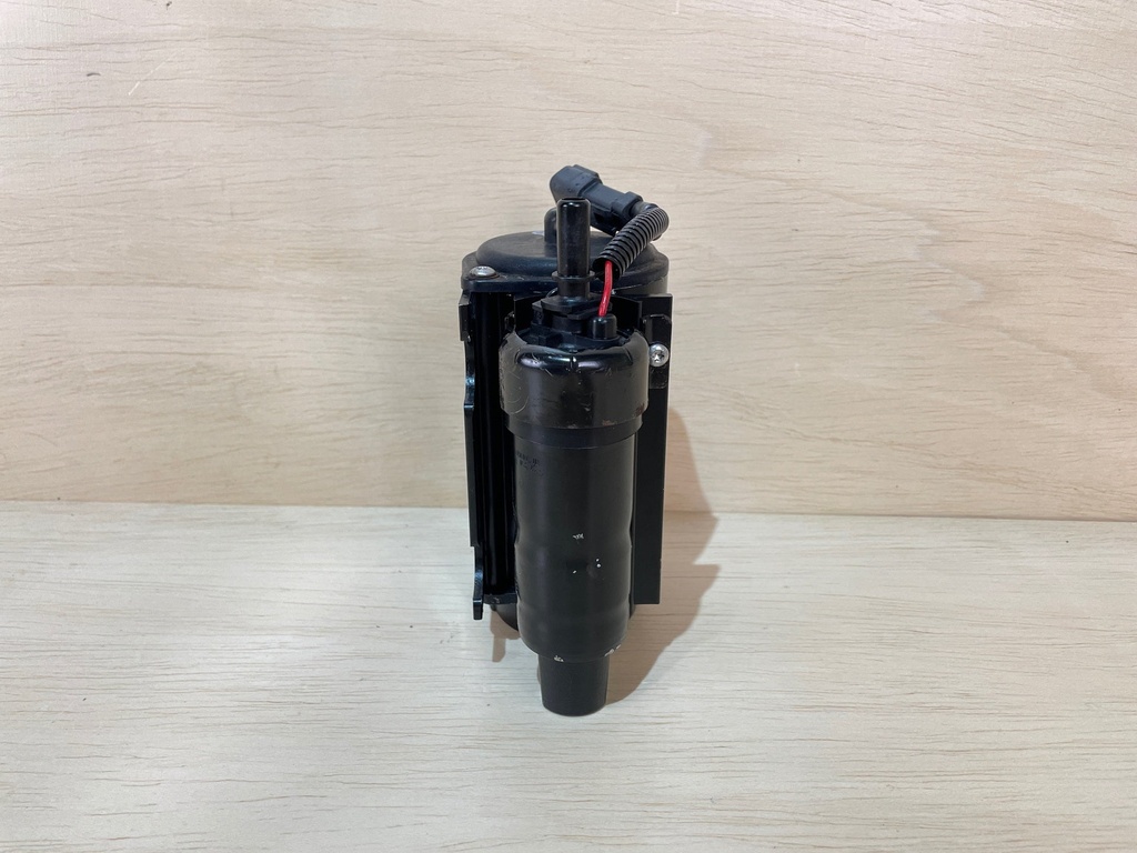 2004 Evinrude Ficht 225HP Fuel Pump VST Assembly 5004429