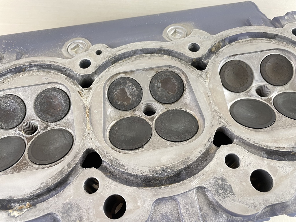 2003 Yamaha 200 225 HP 4 Stroke Outboard Cylinder Head Port 69J-W009C-01-1S