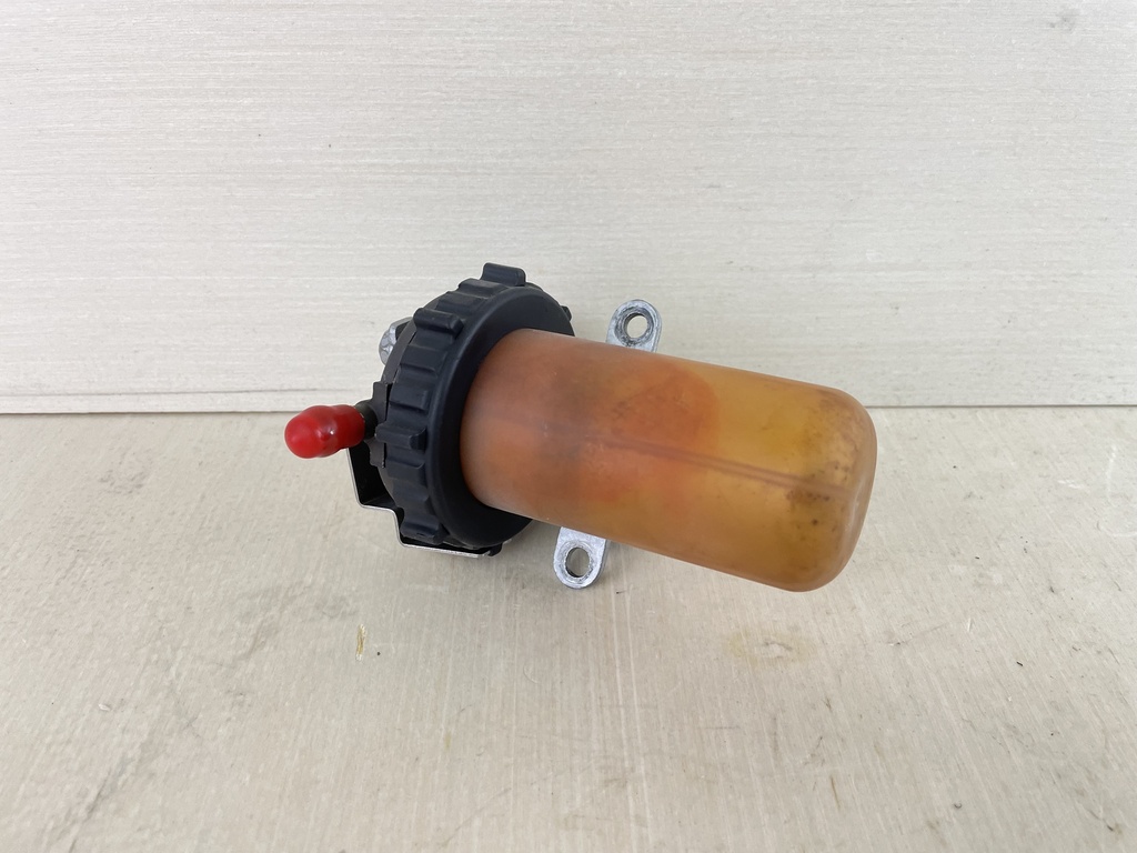 2003 Yamaha 200 225 HP 4 Stroke Outboard Fuel Filter Assembly 65L-24560-00-00