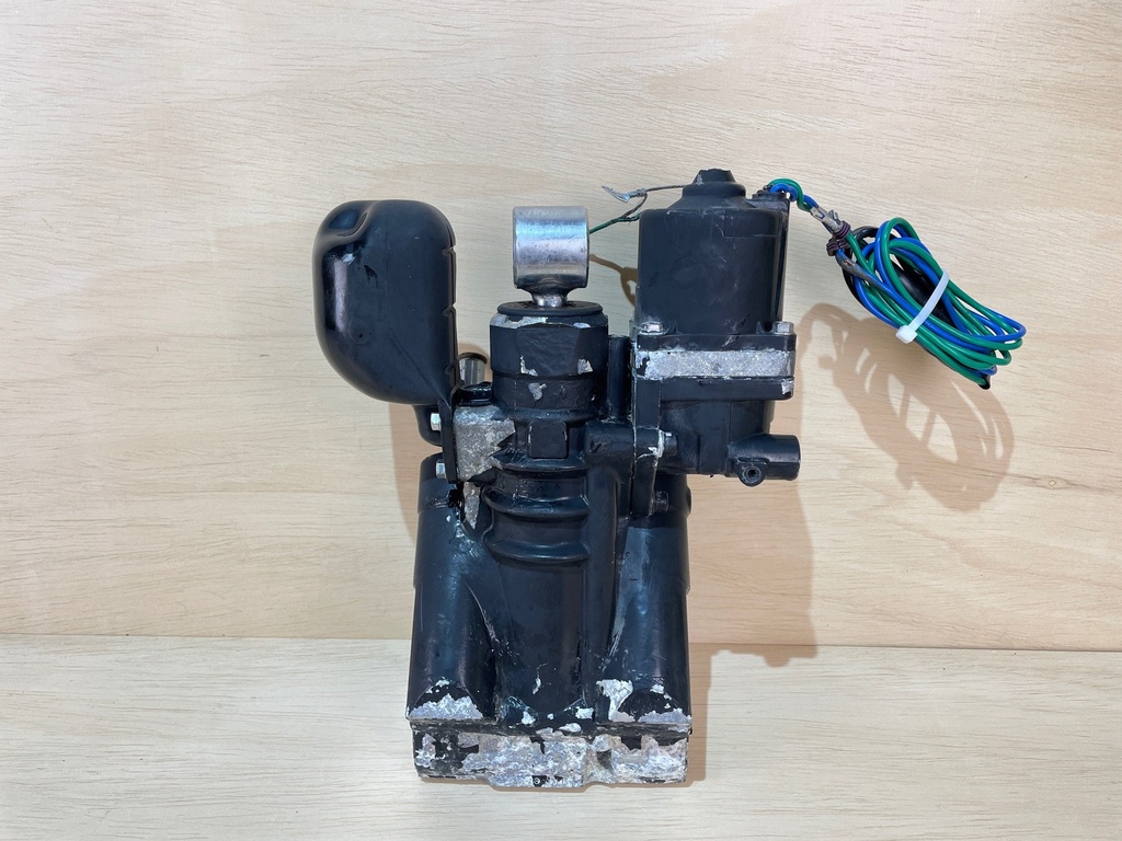 Evinrude Johnson BRP Power Trim & Tilt Unit Assembly