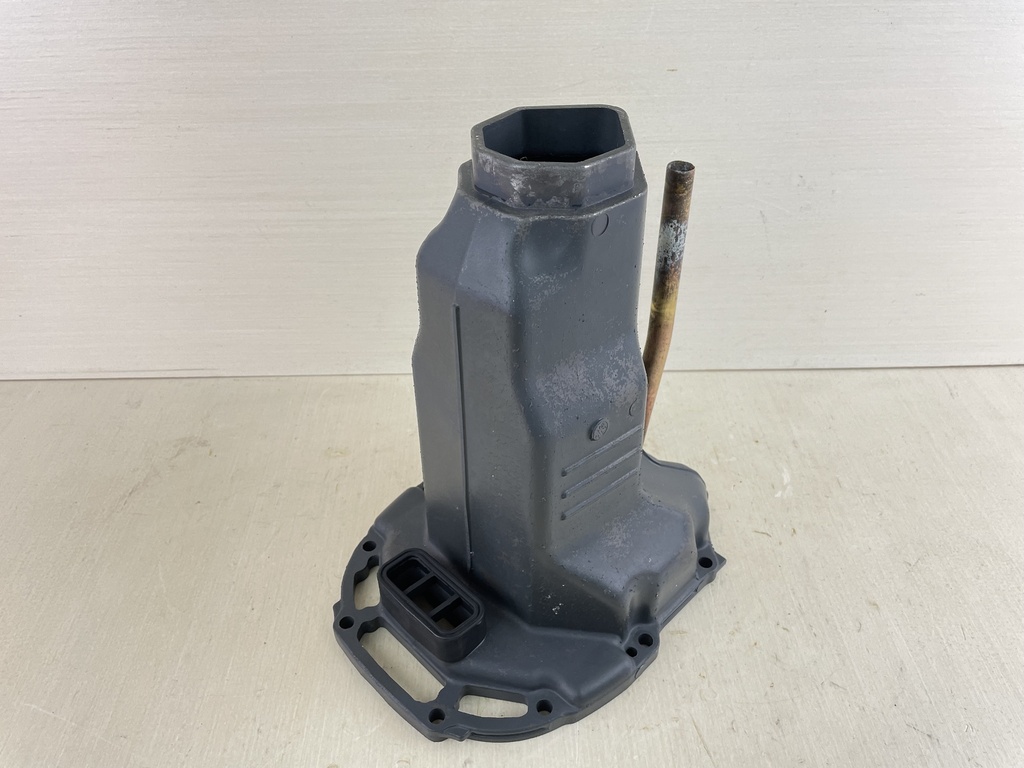 02-03 Yamaha 200 225 HP 4 Stroke Outboard Exhaust Muffler 69J-14711-00-5B