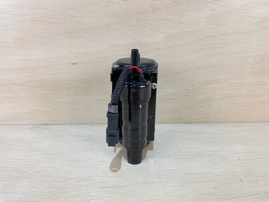 1999 Evinrude 115HP Fuel Pump VST Assembly 5004428 0439347