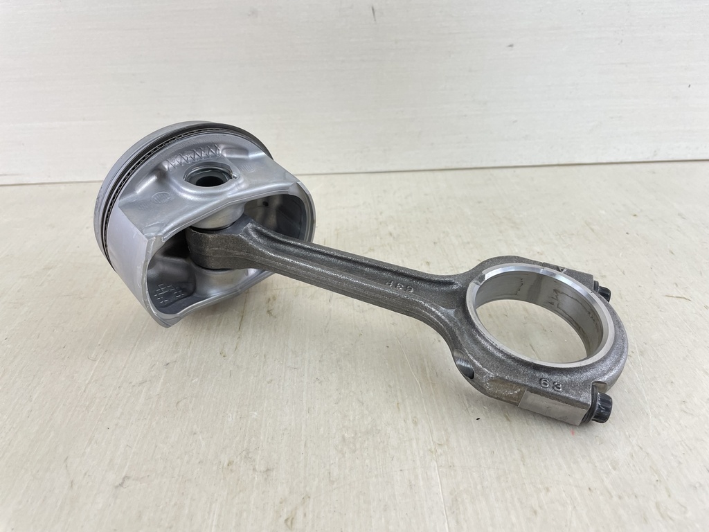 63P-11631-10-93 Yamaha 150HP 4 Stroke Piston & Connecting Rod 11-22