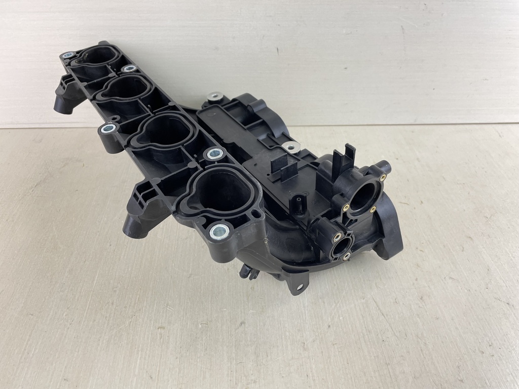 04 - 2014 Yamaha 150HP 4 Stroke Outboard Intake Manifold 63P-13641-00-00