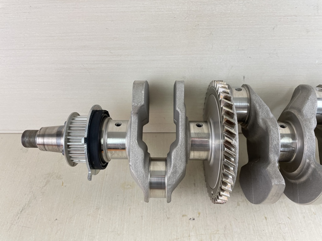 11 - 2015 Yamaha 150HP 4 Stroke Outboard Crankshaft Crank 63P-11410-03-00