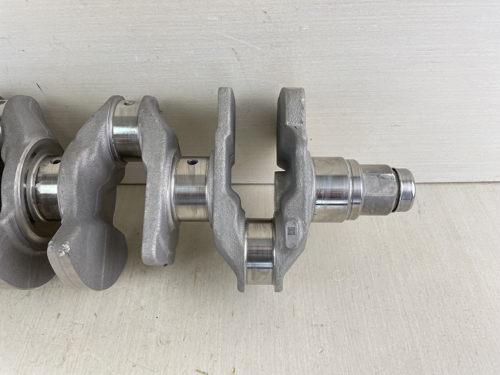 11 - 2015 Yamaha 150HP 4 Stroke Outboard Crankshaft Crank 63P-11410-03-00