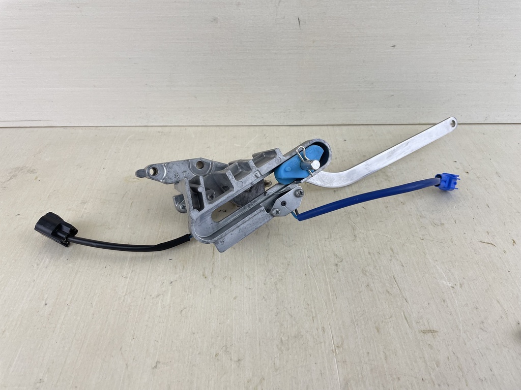 2012 Yamaha 150HP 4 Stroke Outboard Switch & Bracket Assembly 69J-8259F-00-00