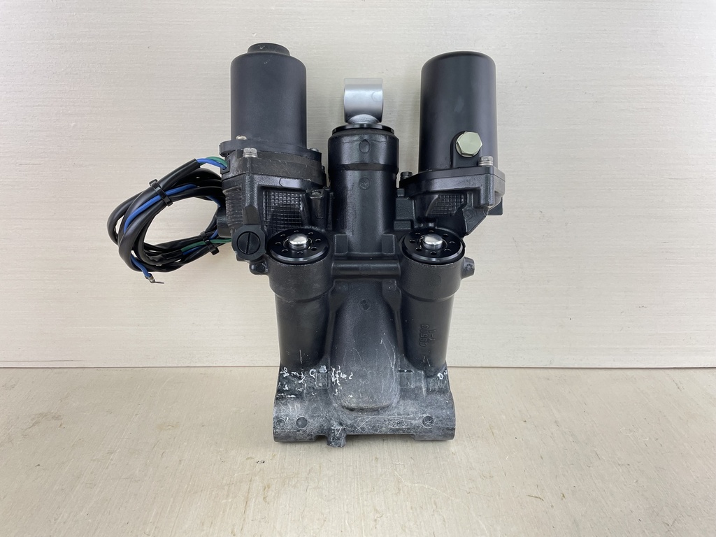 Yamaha Outboard Power Trim Tilt Unit Assembly 63P-43800-10-00