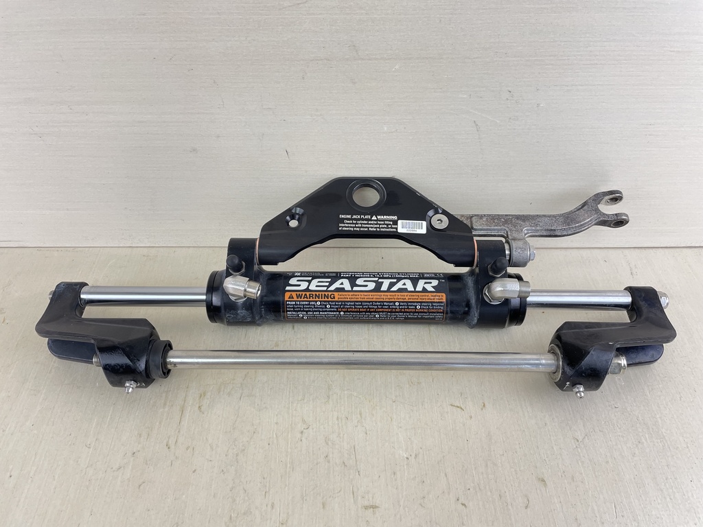 Seastar HC5345-3 Front Mount Pivoting Outboard Hydraulic Steering Cylinder