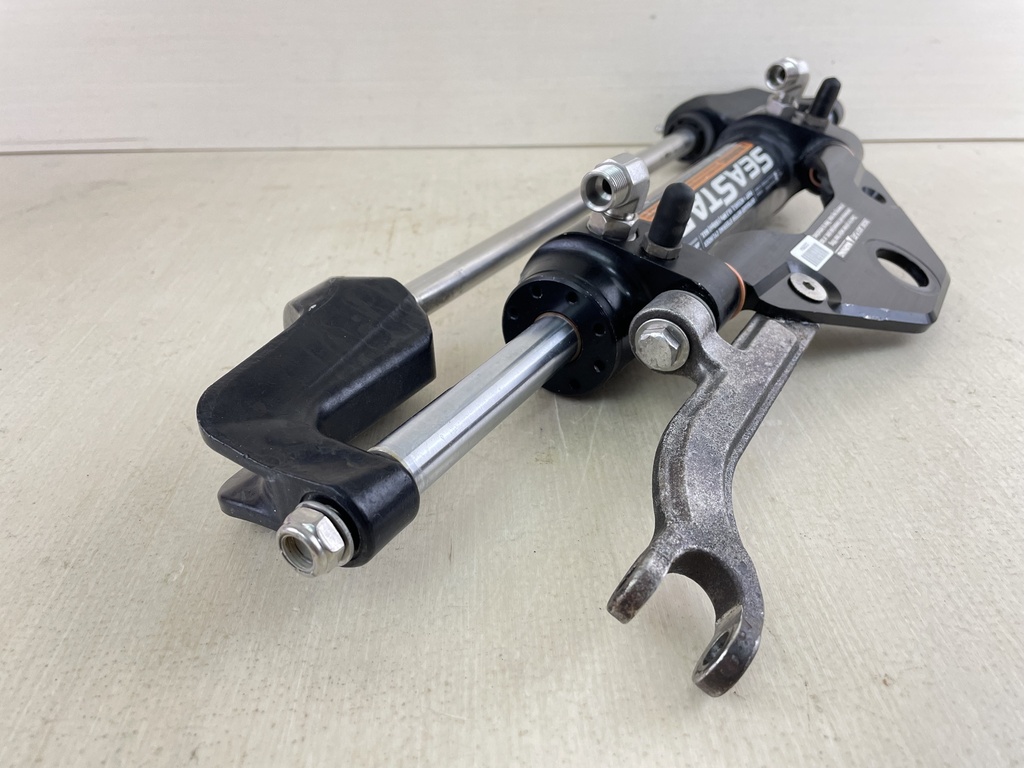 Seastar HC5345-3 Front Mount Pivoting Outboard Hydraulic Steering Cylinder