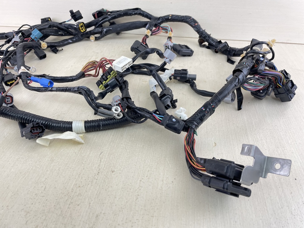 2012 - 14 Yamaha 225 250 300 HP Outboard Engine Wire Harness 6CE-82590-10-00 