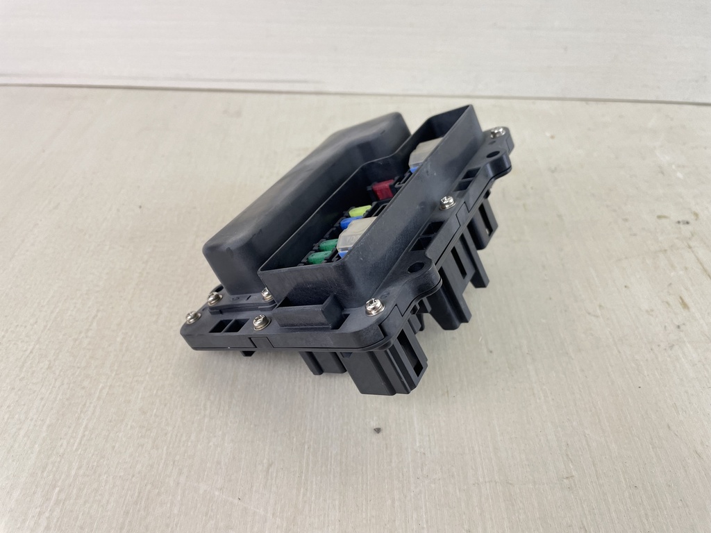 10-  2014 Yamaha 225 250 300 HP Outboard Fuse Box 6CE-82170-00-00