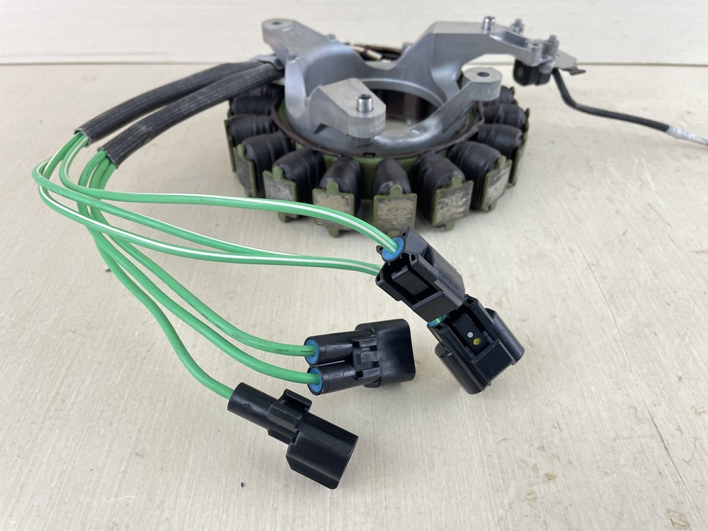 2010 - 22 Yamaha 225 250 300 HP 4.2L Stator W/ Base 6CE-81410-00-00