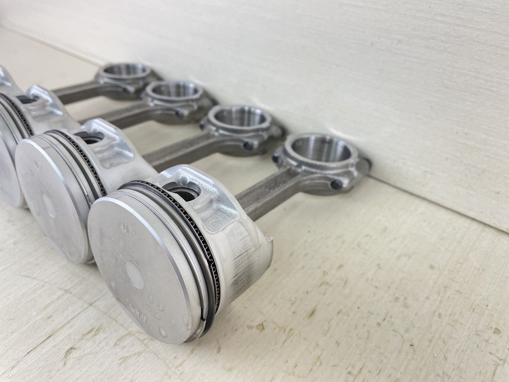 2012 Yamaha 50HP 4 Stroke Outboard Piston & Connecting Rod Set 6C5-11650-00-00