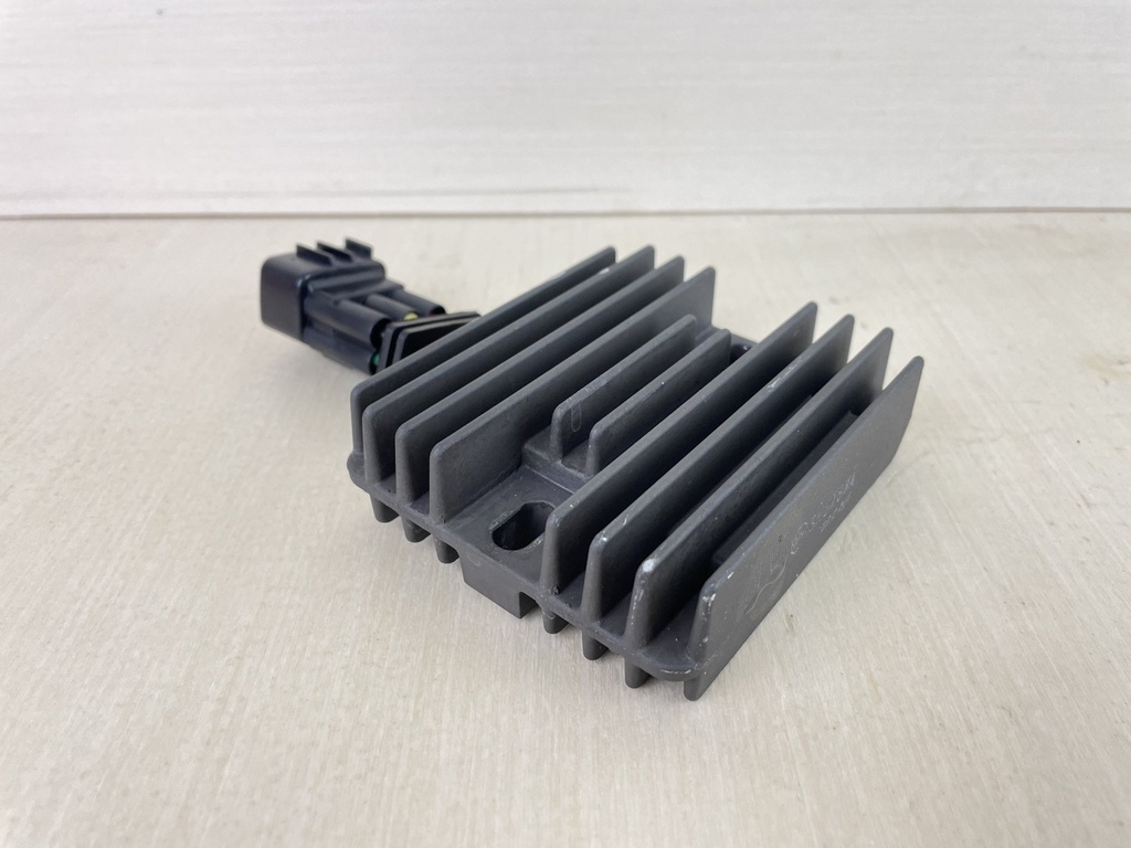 2014 Yamaha 70HP 4 Stroke Outboard Rectifier & Regulator 68V-81960-10-00