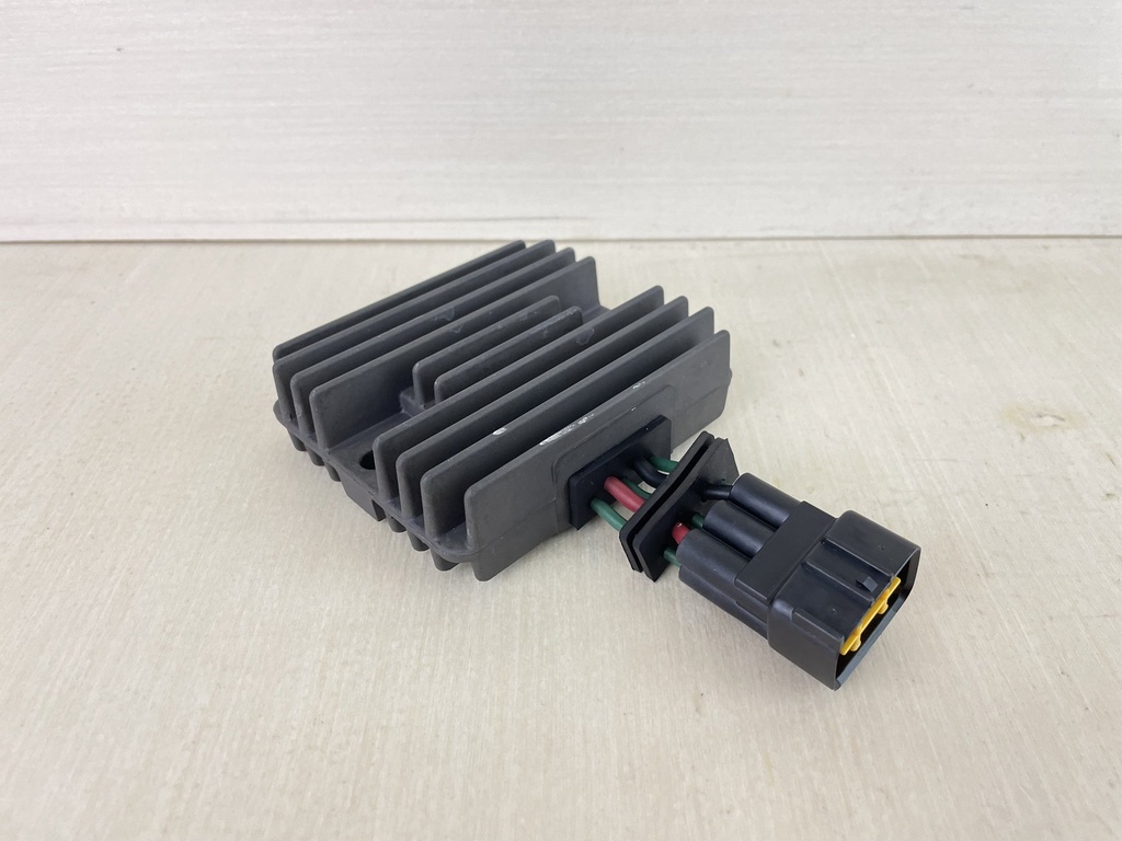 2014 Yamaha 70HP 4 Stroke Outboard Rectifier & Regulator 68V-81960-10-00