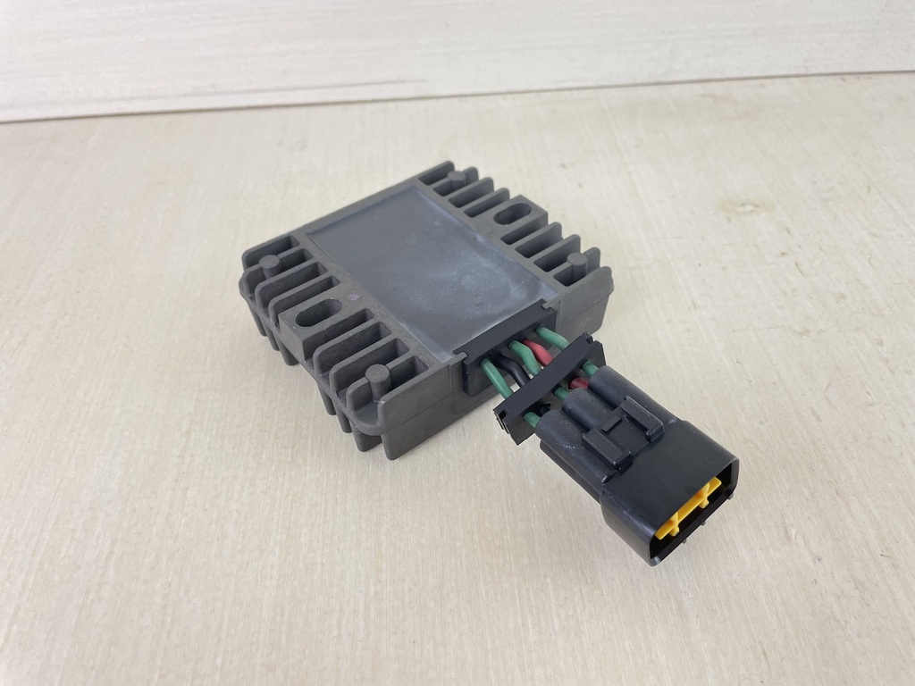 2014 Yamaha 70HP 4 Stroke Outboard Rectifier & Regulator 68V-81960-10-00