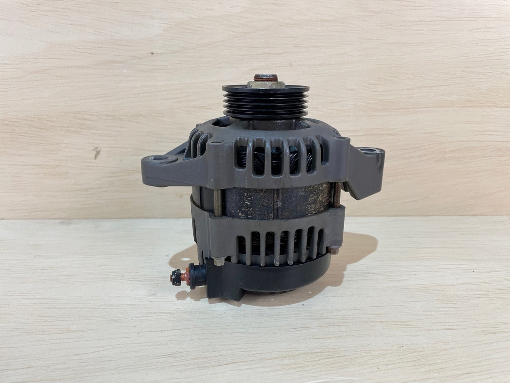 2006 Mercury 90HP Outboard Engine 4 Stroke Alternator 897755T