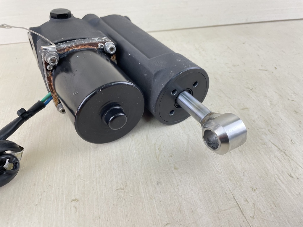 2004 + Evinrude Etec 40 50 60 HP Outboard Power Trim Tilt Unit 5009035