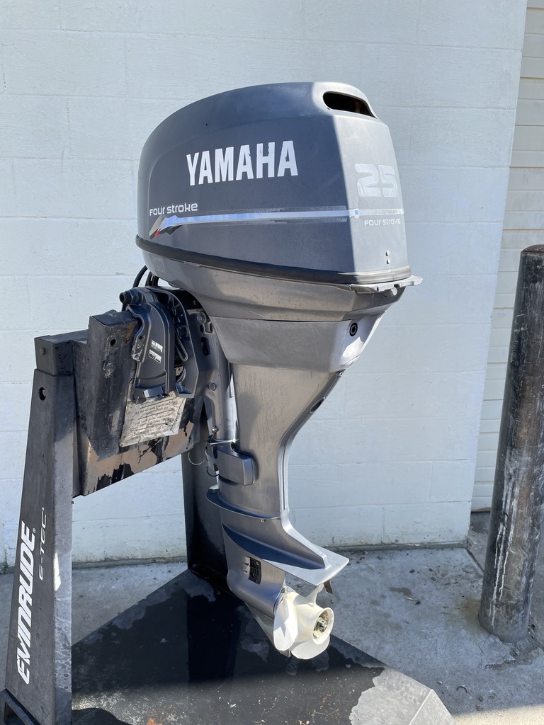 Yamaha 25HP 4 Stroke Outboard Engine W/ 20” Long Shaft - Just Serviced