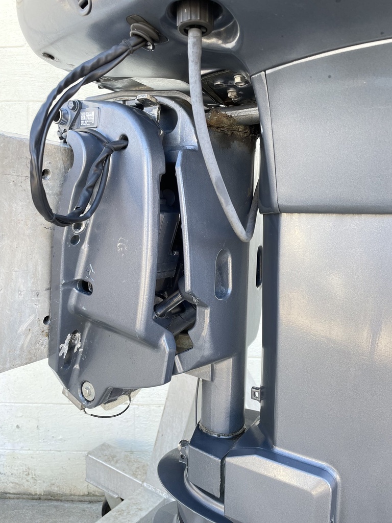 2003 Yamaha 150HP 2 Stroke Outboard W/ 25" Shaft