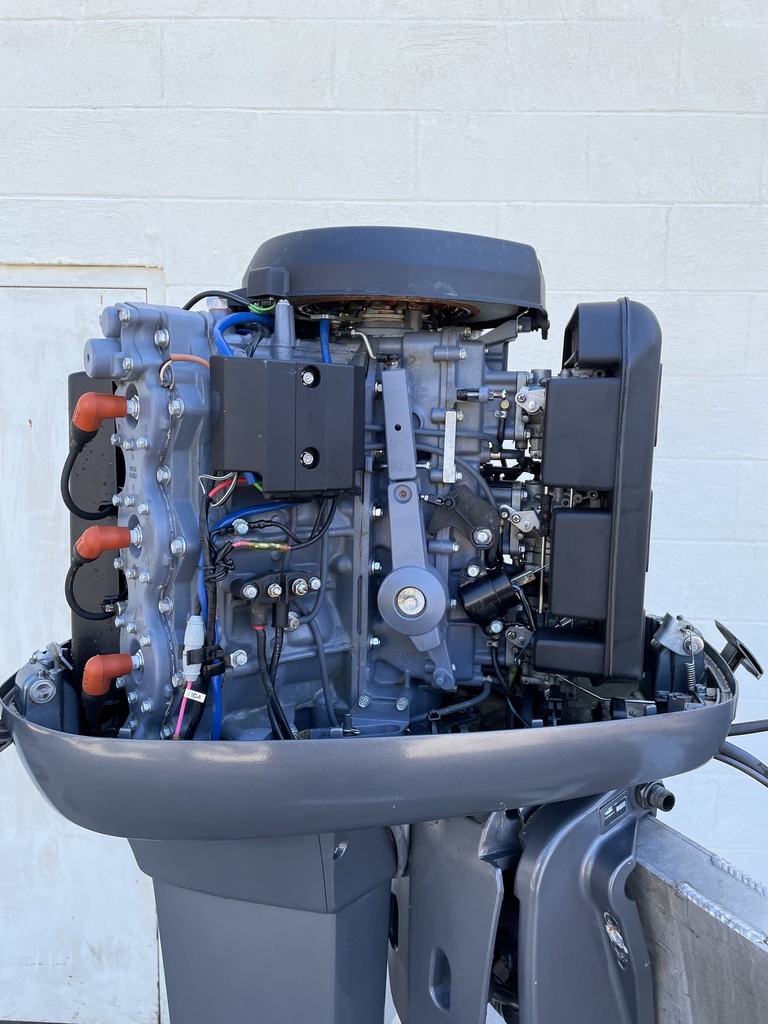 2003 Yamaha 150HP 2 Stroke Outboard W/ 25" Shaft