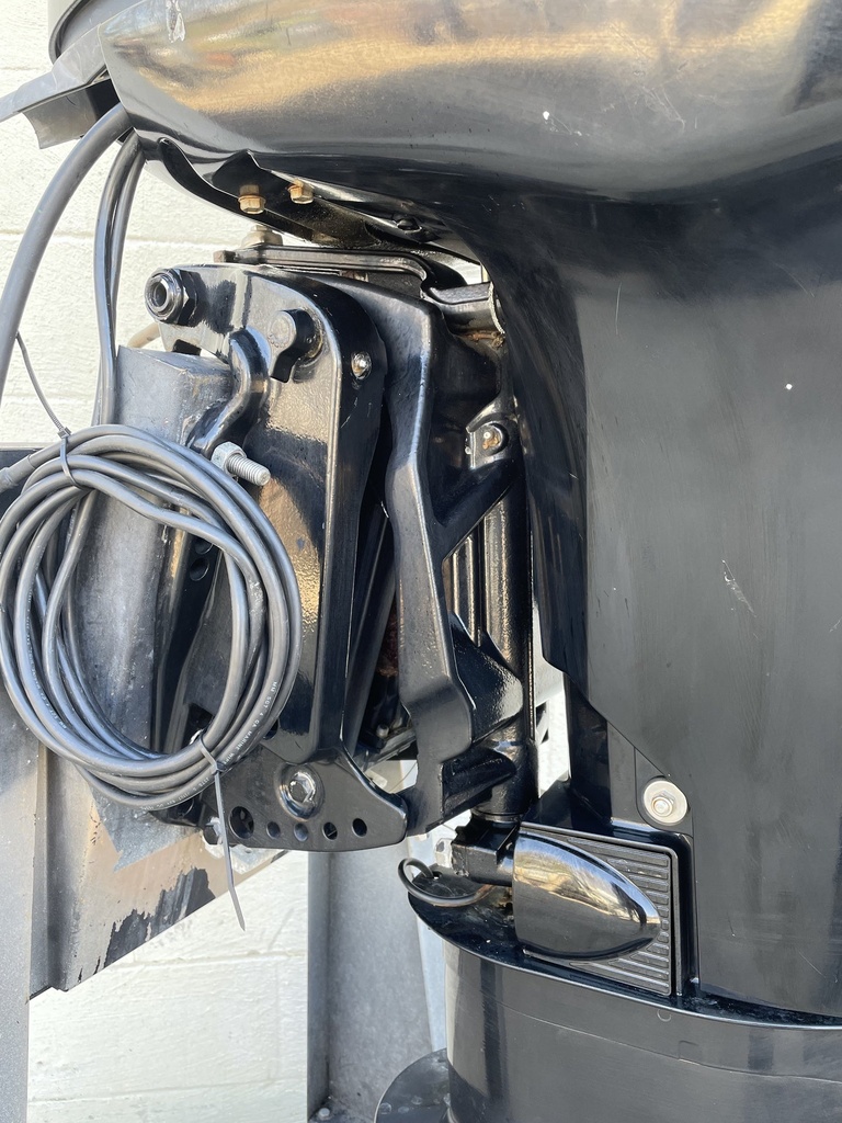 2010 Mercury 90HP 2 Stroke Outboard W/ 25" Shaft - 95 Hours