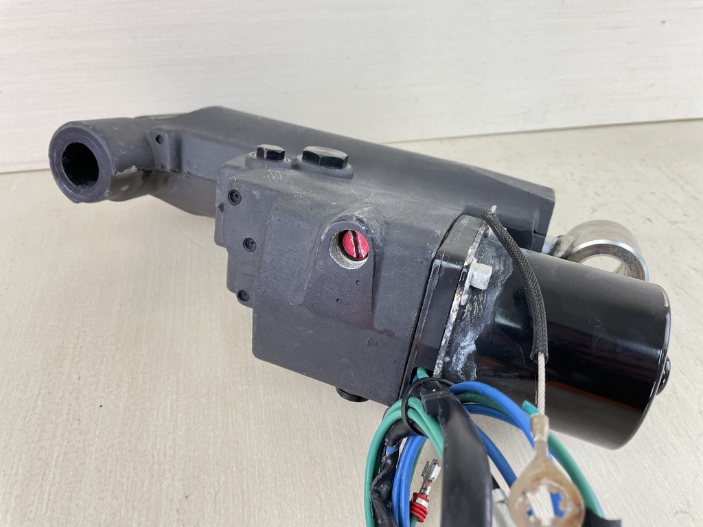 Evinrude Etec 70 90 115 130 HP Outboard Trim & Tilt Assembly 5005756 5008949