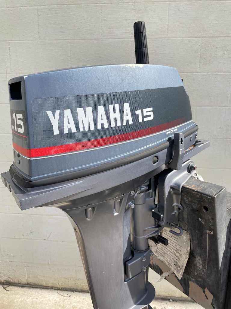 Yamaha 15HP 2 Stroke Outboard Long Shaft W/ Tiller Handle - Good Condition