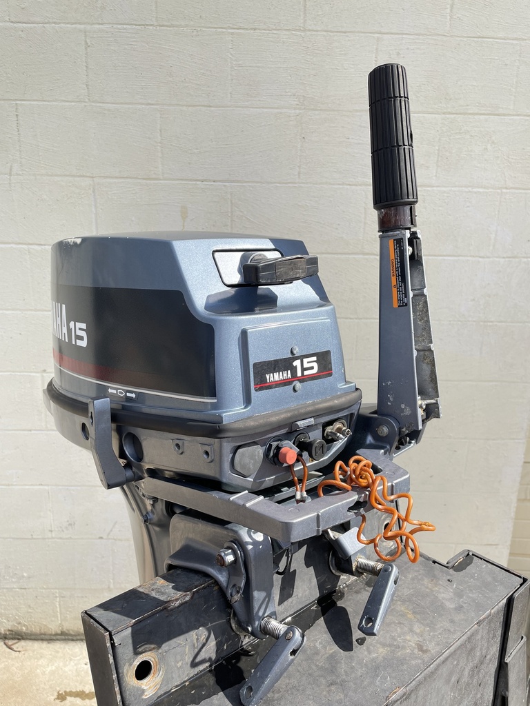 Yamaha 15HP 2 Stroke Outboard Long Shaft W/ Tiller Handle - Good Condition