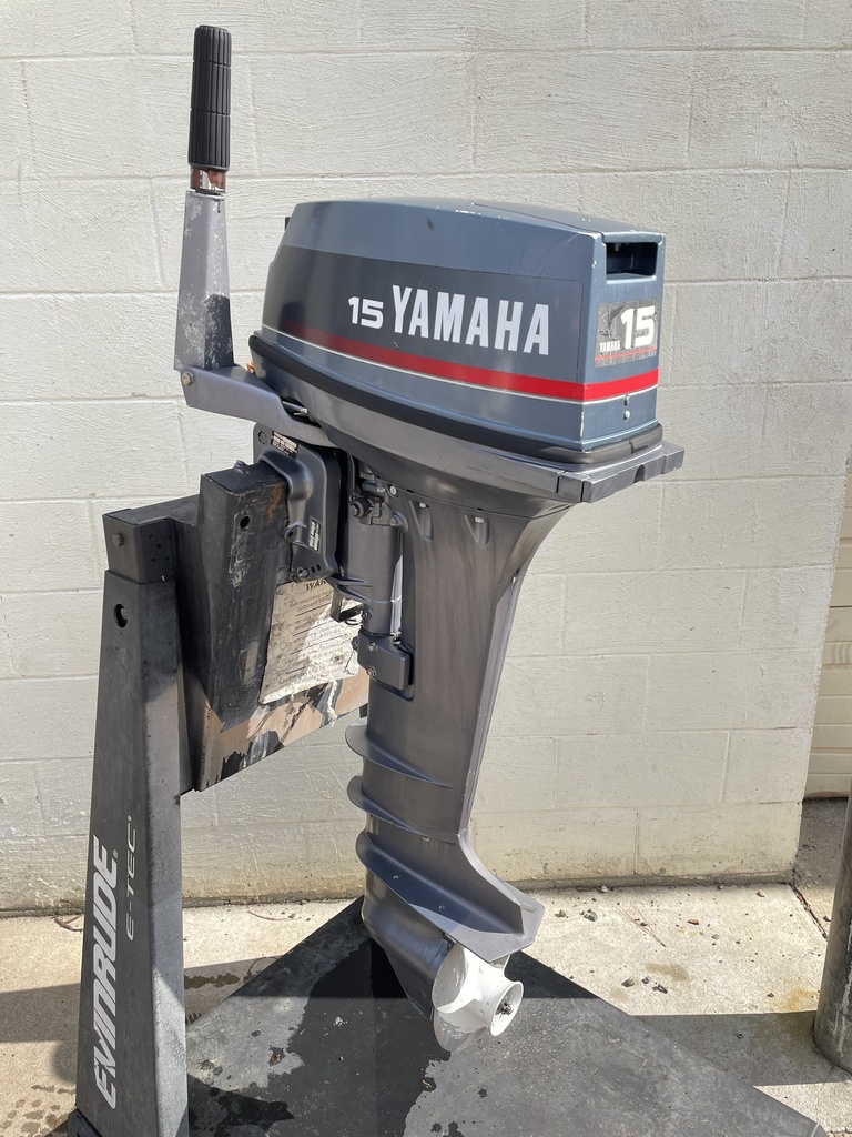 Yamaha 15HP 2 Stroke Outboard Long Shaft W/ Tiller Handle - Good Condition