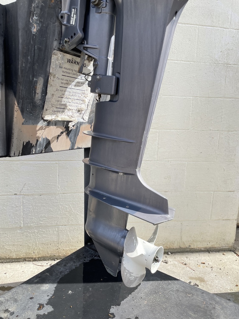 Yamaha 15HP 2 Stroke Outboard Long Shaft W/ Tiller Handle - Good Condition