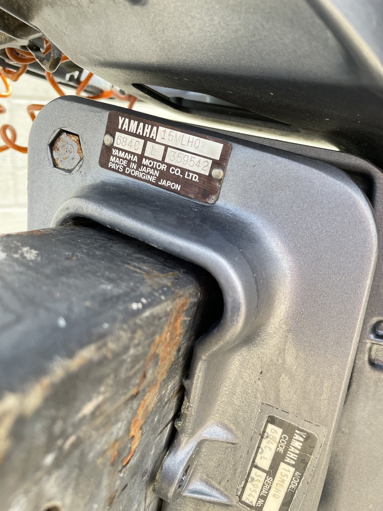 Yamaha 15HP 2 Stroke Outboard Long Shaft W/ Tiller Handle - Good Condition