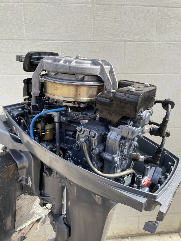 Yamaha 15HP 2 Stroke Outboard Long Shaft W/ Tiller Handle - Good Condition