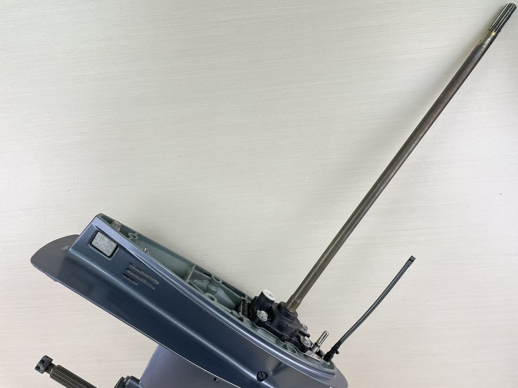 1995 - 2009 Yamaha 50HP 2 Stroke Outboard 20" Long Lower Unit Gear Case