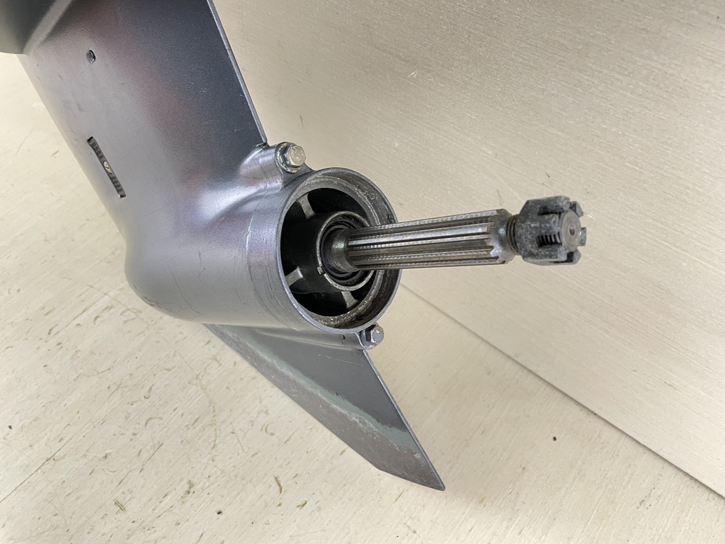 1995 - 2009 Yamaha 50HP 2 Stroke Outboard 20" Long Lower Unit Gear Case