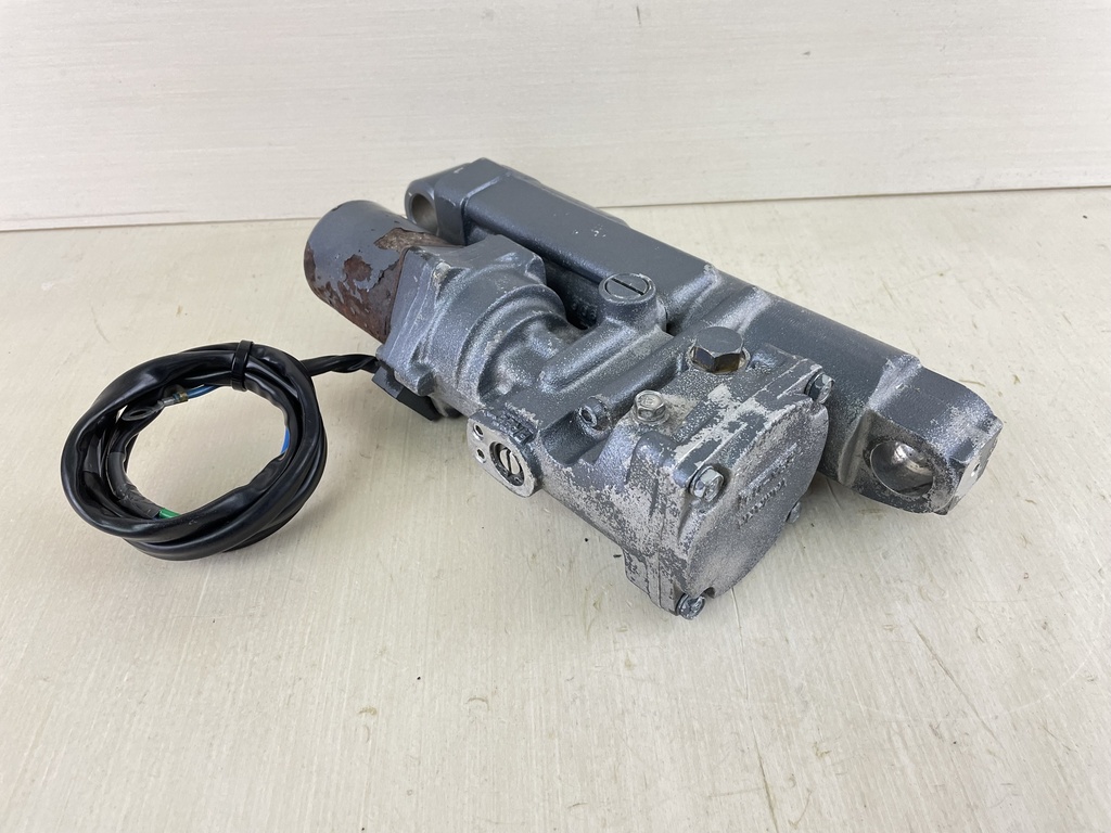 1995 - 2001 Yamaha 40 50 HP 4 Stroke Power Trim & Tilt Unit 62X-43800-00-4D