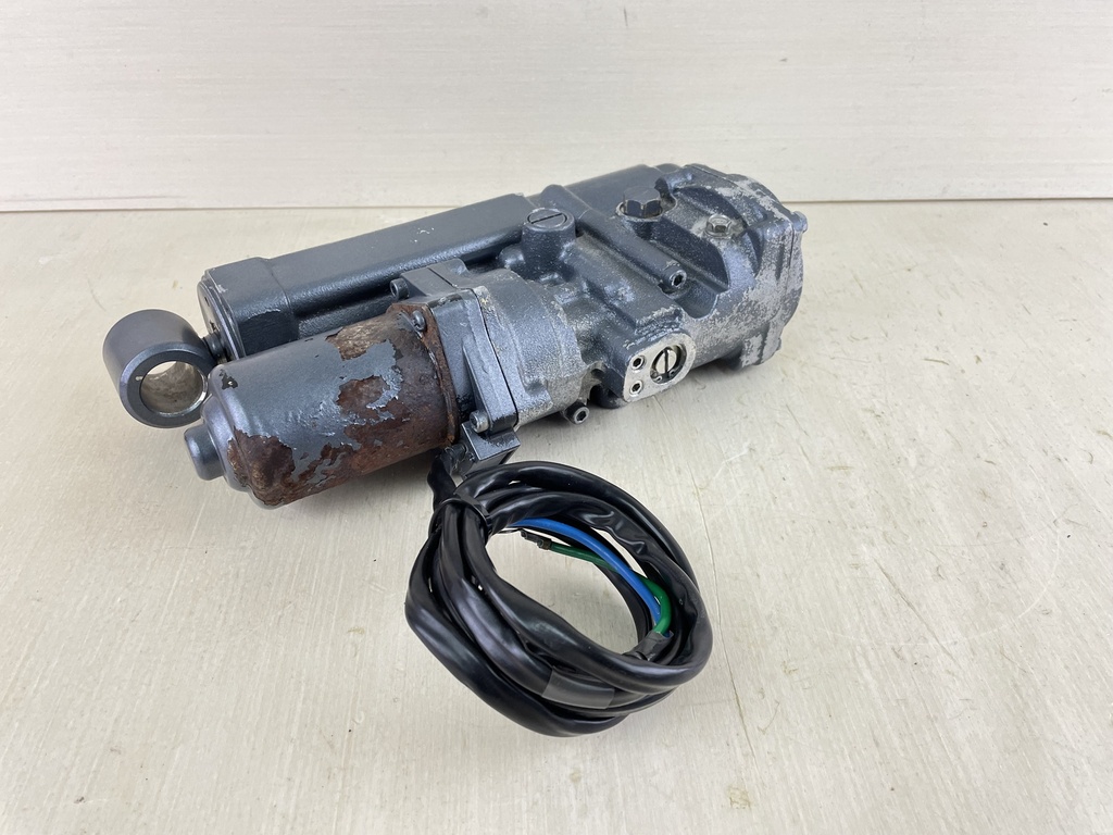 1995 - 2001 Yamaha 40 50 HP 4 Stroke Power Trim & Tilt Unit 62X-43800-00-4D