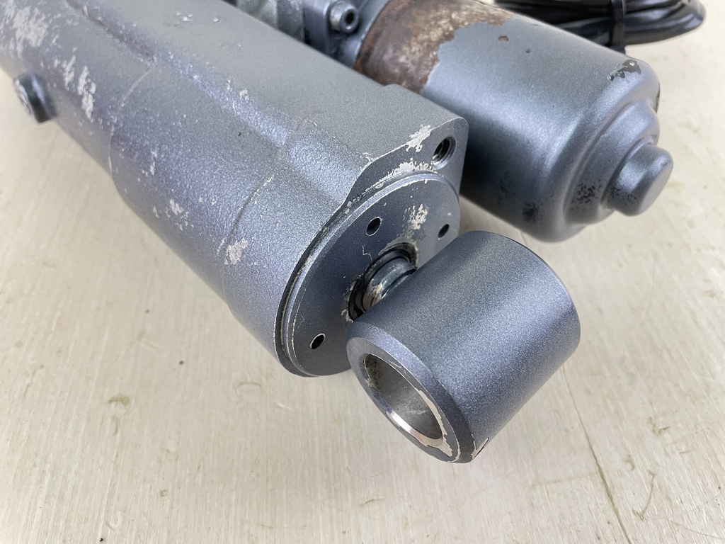 1995 - 2001 Yamaha 40 50 HP 4 Stroke Power Trim & Tilt Unit 62X-43800-00-4D