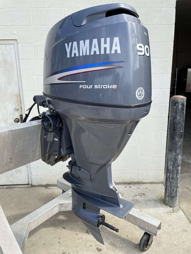2004 Yamaha 90HP 4 Stroke Outboard W/ 20" Shaft Controls Included Just Serviced