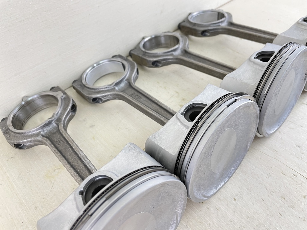 2017 Yamaha 150HP 4 Stroke Outboard Piston & Connecting Rod 63P-11631-10-93