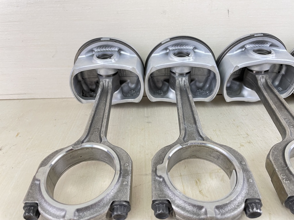 2017 Yamaha 150HP 4 Stroke Outboard Piston & Connecting Rod 63P-11631-10-93