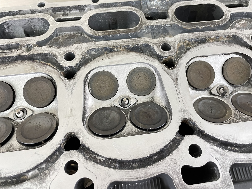 15-18 Yamaha 150HP 4 Stroke Outboard Cylinder Head 63P-W009A-04-9S